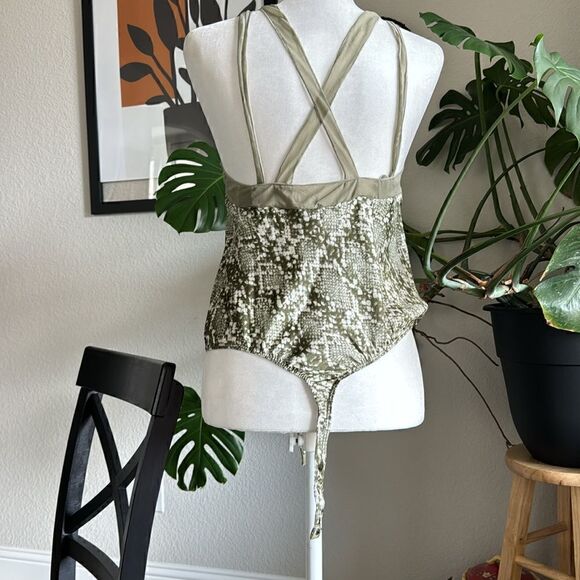 NWOT Free People Night Out Snake Print Bodysuit Strappy Thong S Flirty Feminine - Picture 6 of 12